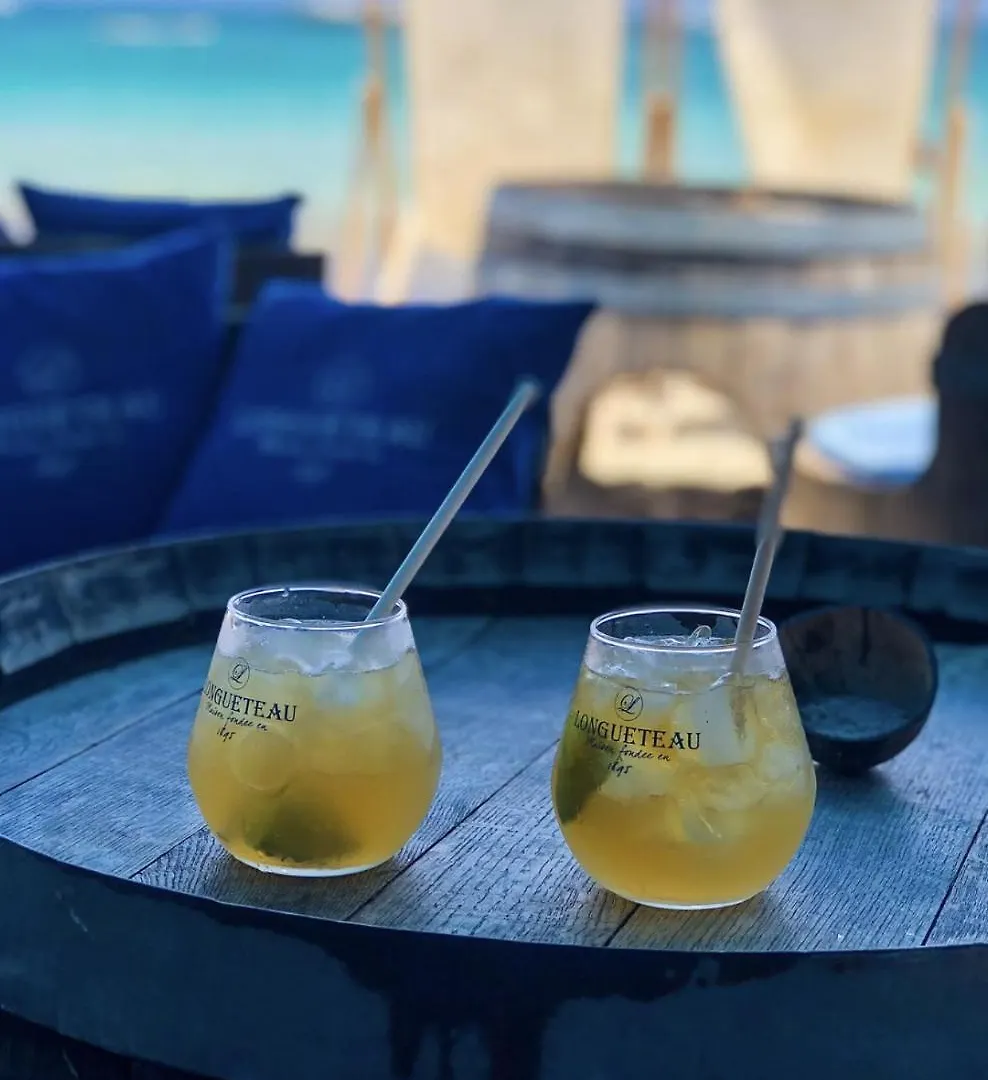 Contatos de Joli T2 Au Gosier Avec Piscine Parfait Pour Couple Ou Famille, Plage A 5 Min